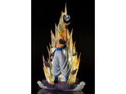 Alternative view of Dragon Ball Z: Fusion Reborn FiguartsZERO Super Saiyan Gogeta Exclusive