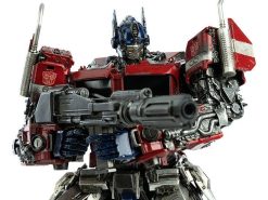 Bumblebee DLX Scale Collectible Series Optimus Prime-1