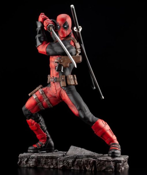 Marvel Deadpool (Maximum Effort) Fine Art Statue-5-Jtoys